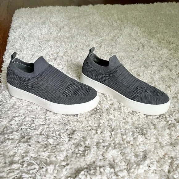 STEVE MADDEN Gray Beale Slip On Sneakers - Picture 2 of 8